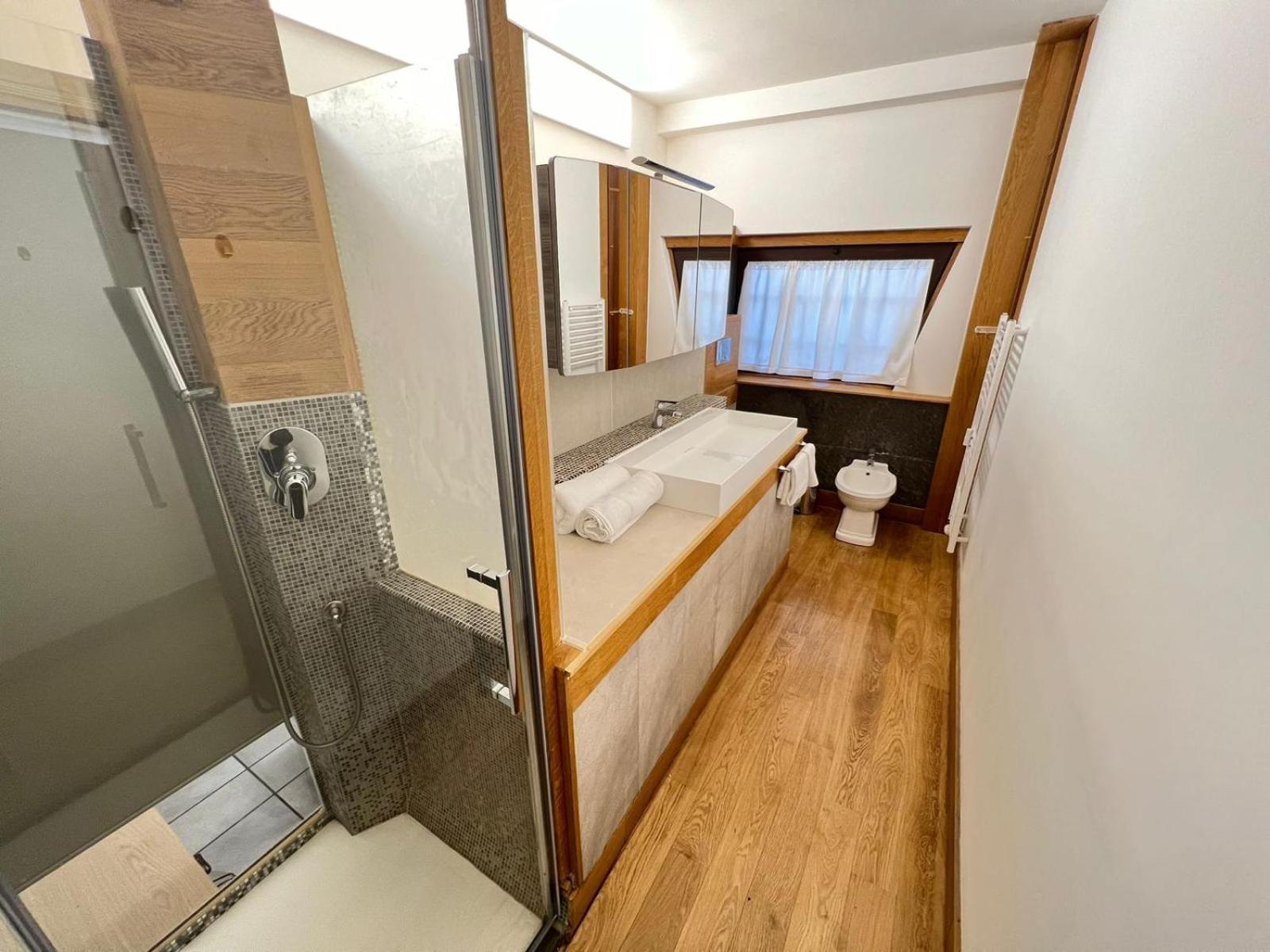 "R&P Apartment", Short Term Stay, Elegant Design, Bisceglie Metro Station, Easy For San Siro And Fiera Milano, Free Parking Exteriör bild