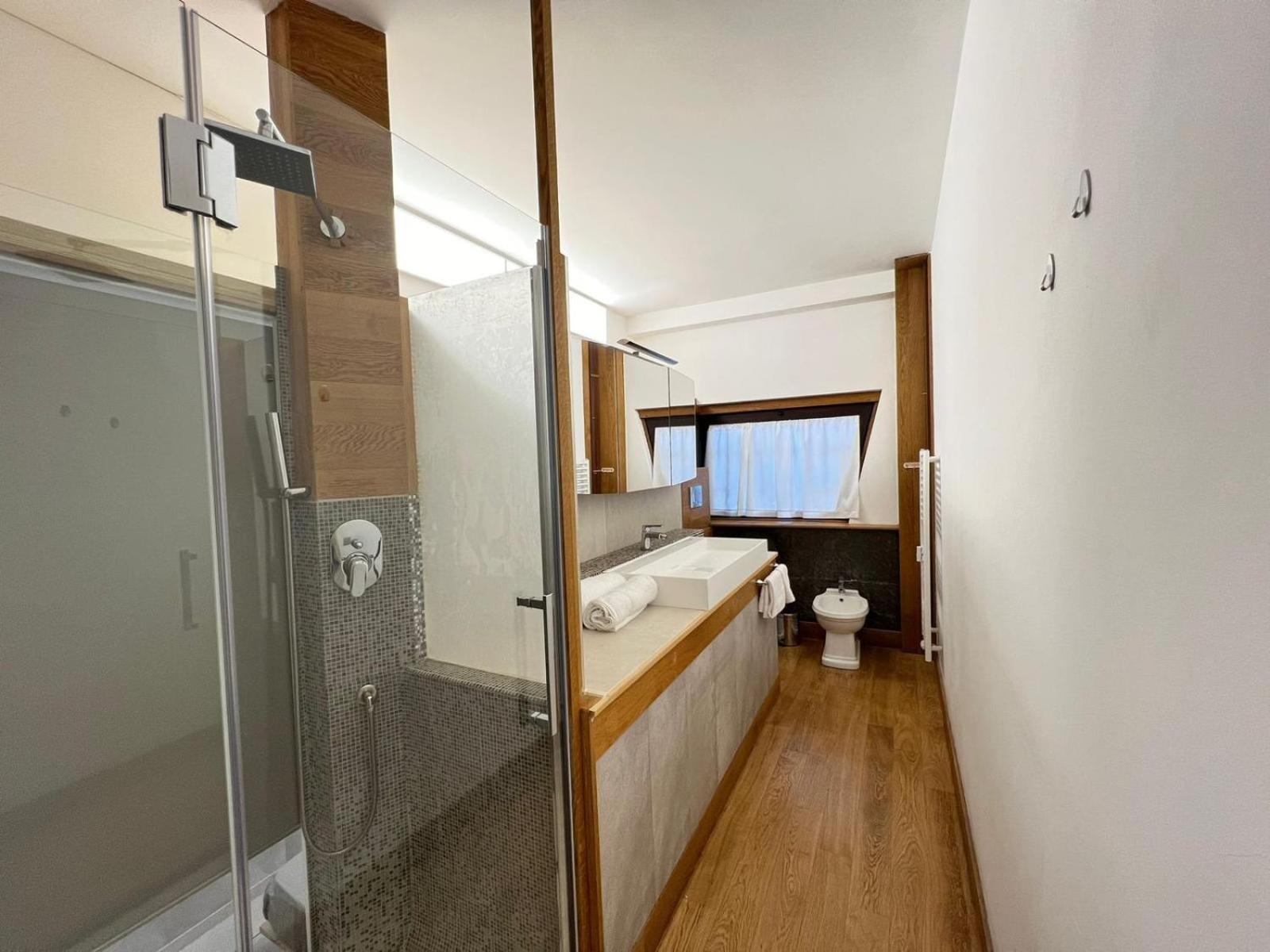 "R&P Apartment", Short Term Stay, Elegant Design, Bisceglie Metro Station, Easy For San Siro And Fiera Milano, Free Parking Exteriör bild