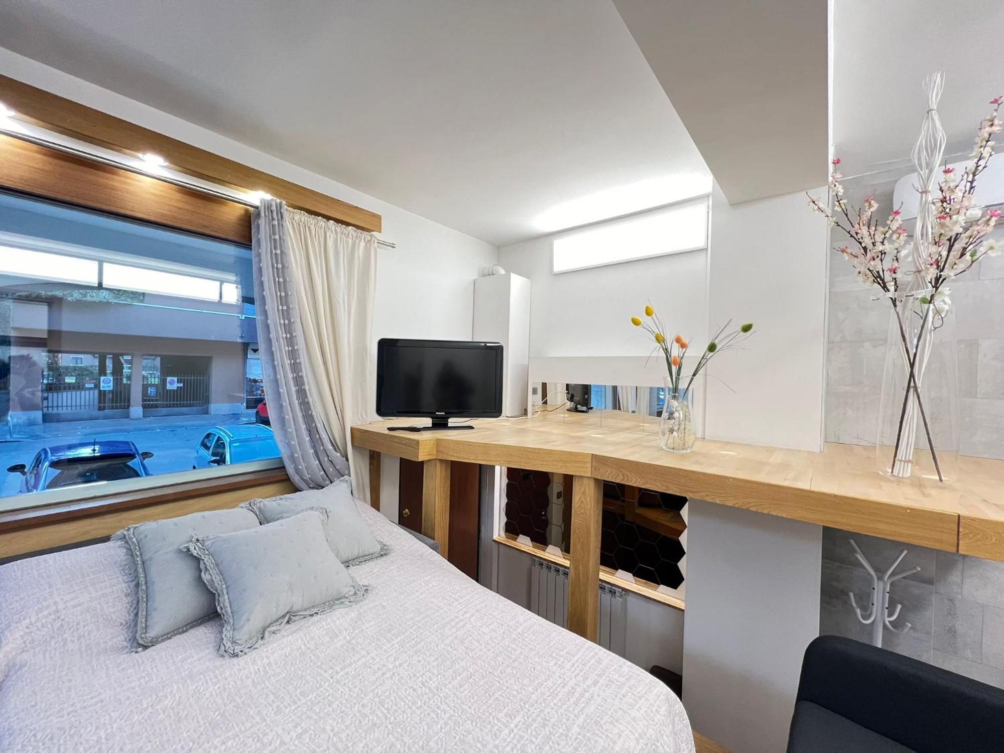 "R&P Apartment", Short Term Stay, Elegant Design, Bisceglie Metro Station, Easy For San Siro And Fiera Milano, Free Parking Exteriör bild